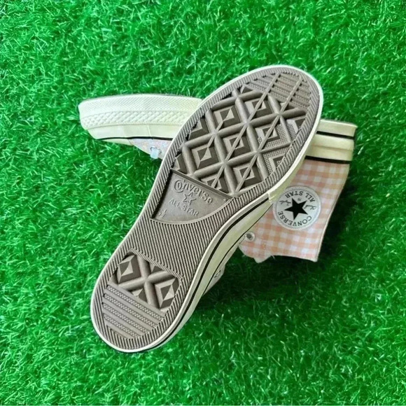 ✨New✨Converse Chuck Taylor All Star Chuck 70 Hi Cheeky Coral - Picture 2 of 8